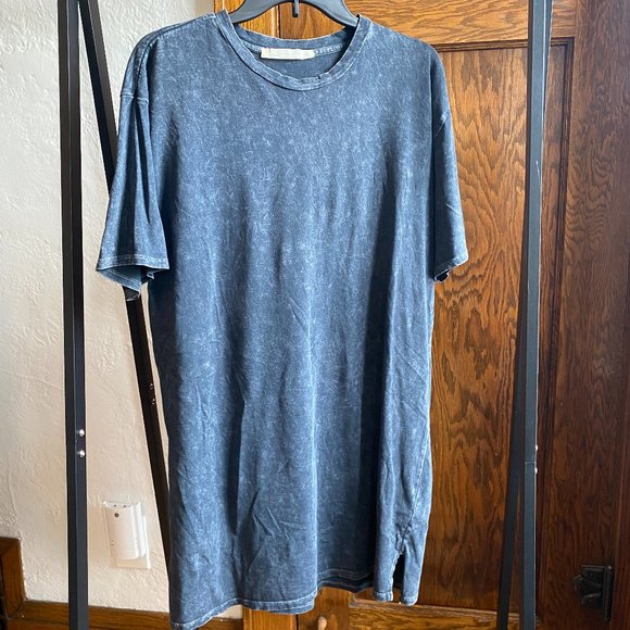 Cute Distressed Grey Women's Shirt/Dress - Sz M - Picture 1 of 2